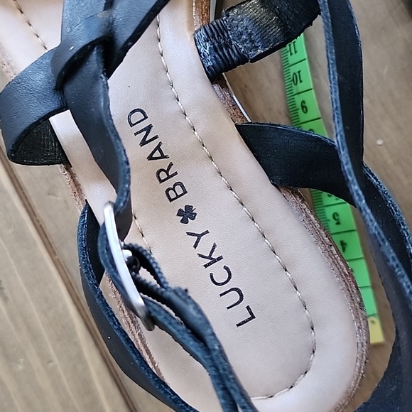 Lucky Brand Black Leather Strappy Sandal size 6 - Picture 13 of 14